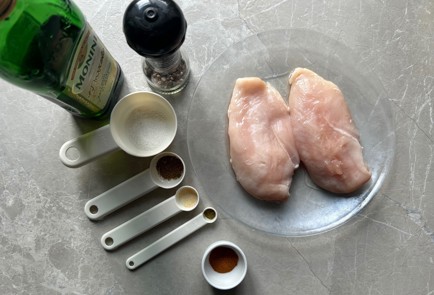 Фото шага рецепта Жареная куриная грудка 189756 шаг 1  