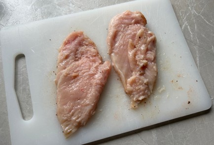 Фото шага рецепта Жареная куриная грудка 189756 шаг 5  