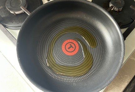 Фото шага рецепта Жареная куриная грудка 189756 шаг 7  