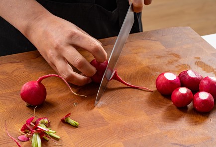 Фото шага рецепта Жареная редиска 176345 шаг 2  