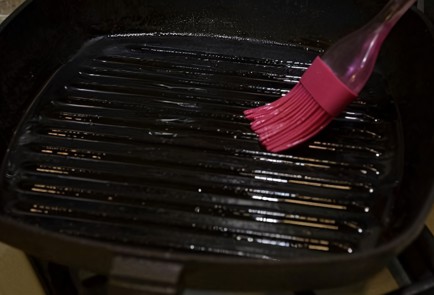 Фото шага рецепта Жареная скумбрия 139765 шаг 3  