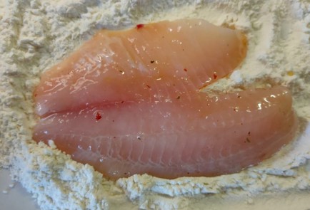 Фото шага рецепта Жареная тилапия 191475 шаг 9  