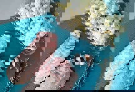 Фото шага рецепта Жареная утка с гарниром из цветной капусты 151124 шаг 1  