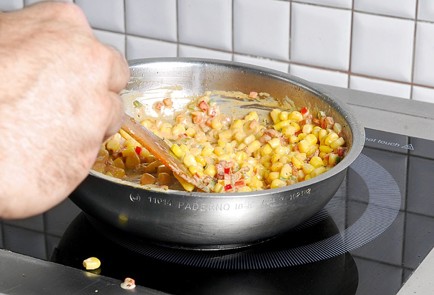 Фото шага рецепта Жаренный в кукурузе сом с макшу 39417 шаг 4  