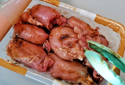 Фото шага рецепта Жареное филе куриного бедра карримасала 151210 шаг 4  