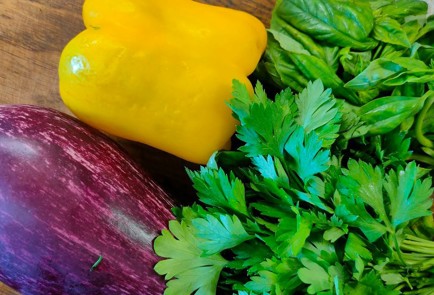 Фото шага рецепта Жареные баклажаны с помидорами 189872 шаг 1  