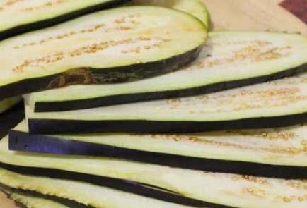 Фото шага рецепта Жареные баклажаны с помидорами 189872 шаг 2  