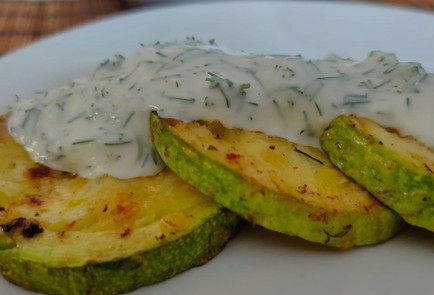 Фото шага рецепта Жареные кабачки со сметанным соусом 189842 шаг 15  