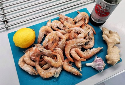 Фото шага рецепта Жареные королевские креветки XXL 140013 шаг 1  