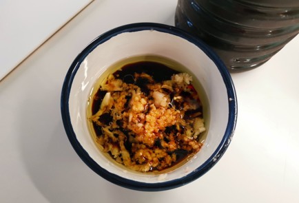 Фото шага рецепта Жареные креветки с чесноком 191040 шаг 4