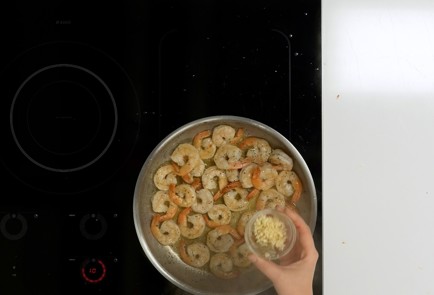 Фото шага рецепта Жареные креветки 140154 шаг 4  