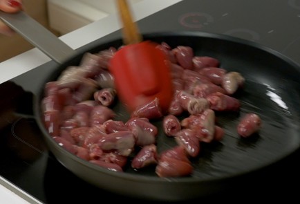 Фото шага рецепта Жареные куриные сердечки 32069 шаг 2  