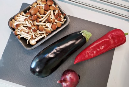 Фото шага рецепта Жареные опята с овощами 140867 шаг 1  