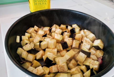 Фото шага рецепта Жареные опята с овощами 140867 шаг 10  