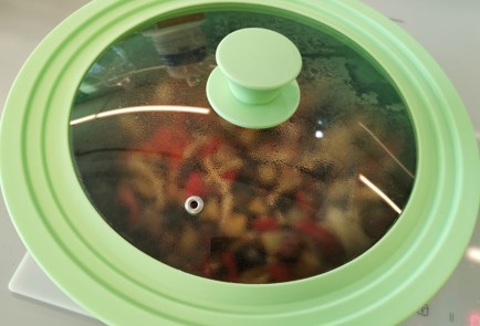 Фото шага рецепта Жареные опята с овощами 140867 шаг 19  