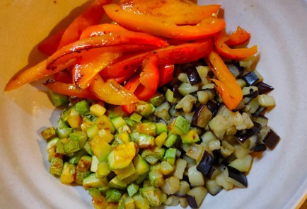 Фото шага рецепта Жареные овощи в пите 175956 шаг 12  