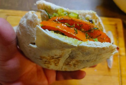 Фото шага рецепта Жареные овощи в пите 175956 шаг 20  