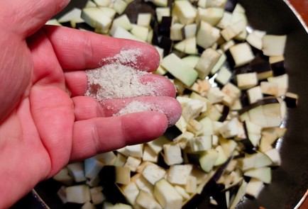 Фото шага рецепта Жареные овощи в пите 175956 шаг 4  