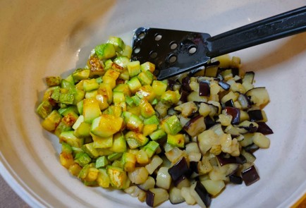 Фото шага рецепта Жареные овощи в пите 175956 шаг 9  