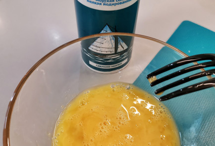 Фото шага рецепта Жареные патиссоны в кляре со сметанным соусом 151549 шаг 4  