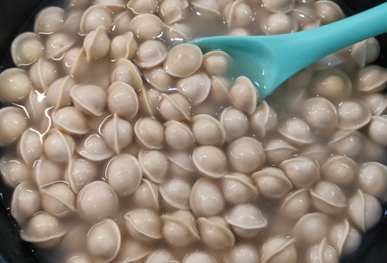 Фото шага рецепта Жареные пельмени карри 173419 шаг 4  