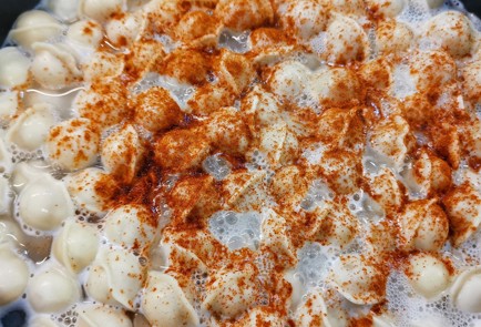 Фото шага рецепта Жареные пельмени карри 173419 шаг 5  