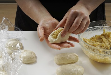 Фото шага рецепта Жареные пирожки с горохом 153125 шаг 14  