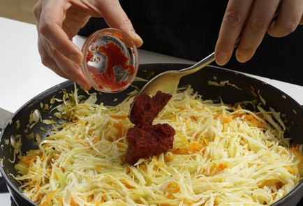 Фото шага рецепта Жареные пирожки с капустой 153128 шаг 10  