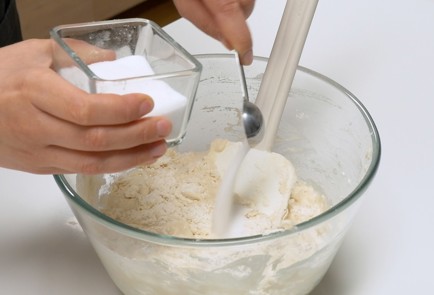 Фото шага рецепта Жареные пирожки с картофелем 139270 шаг 2  