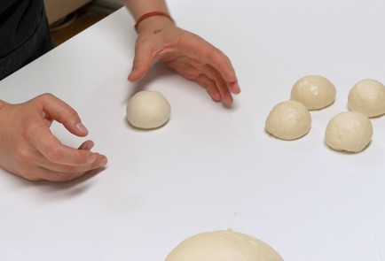 Фото шага рецепта Жареные пирожки с картофелем 139270 шаг 4  