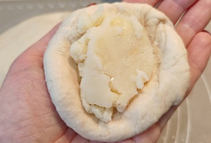 Фото шага рецепта Жареные пирожки с картошкой 191210 шаг 9