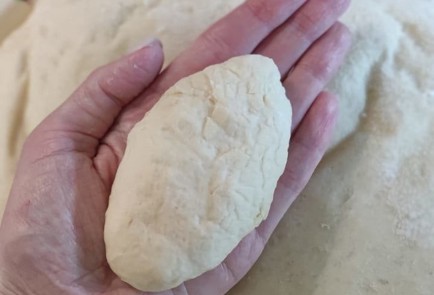 Фото шага рецепта Жареные пирожки с луком и яйцом 173611 шаг 18