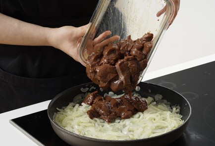 Фото шага рецепта Жареные пирожки с печенью 153127 шаг 9  