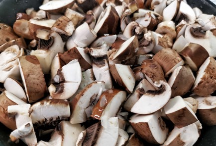 Фото шага рецепта Жареные шампиньоны подеревенски 140313 шаг 7  