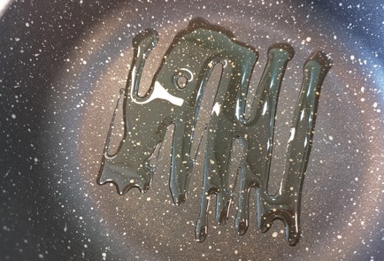 Фото шага рецепта Жареный адыгейский сыр карри 186848 шаг 1  