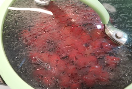 Фото шага рецепта Жареный адыгейский сыр с малиновым чатни 175383 шаг 2  