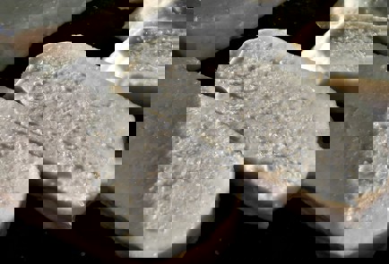 Фото шага рецепта Жареный адыгейский сыр в чесночном масле 151120 шаг 7