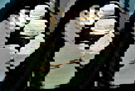 Фото шага рецепта Жареный адыгейский сыр в чесночном масле 151120 шаг 8