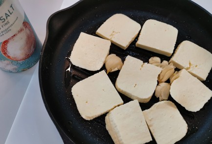 Фото шага рецепта Жареный адыгейский сыр 189204 шаг 5  