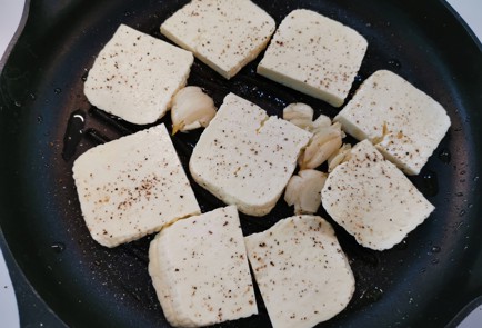 Фото шага рецепта Жареный адыгейский сыр 189204 шаг 6  