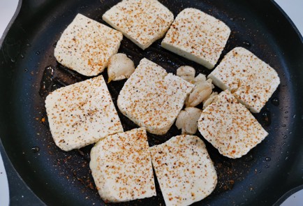 Фото шага рецепта Жареный адыгейский сыр 189204 шаг 7  