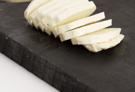 Фото шага рецепта Жареный халуми с перцами и нектаринами 69612 шаг 2  