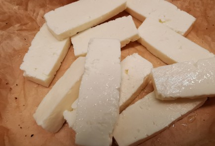 Фото шага рецепта Жареный халуми 188782 шаг 2  