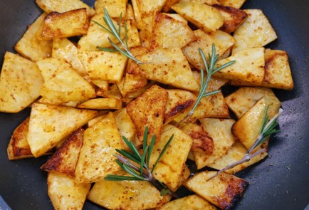 Фото шага рецепта Жареный корень сельдерея 188233 шаг 9