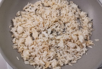 Фото шага рецепта Жареный рис с яйцом 190987 шаг 3  