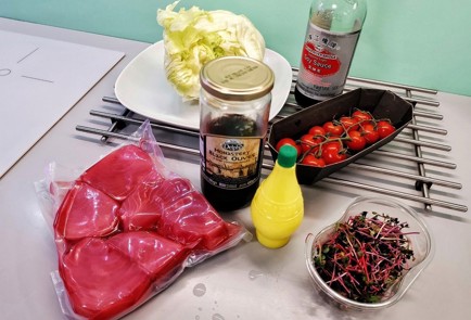 Фото шага рецепта Жареный стейк из тунца 140184 шаг 1  