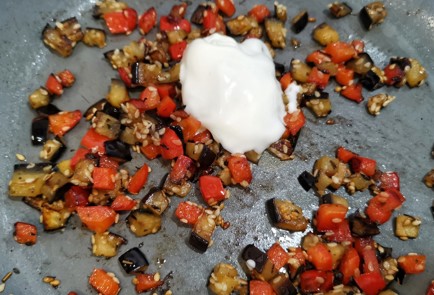 Фото шага рецепта Жареный сыр халуми с пряными овощами 152331 шаг 8  