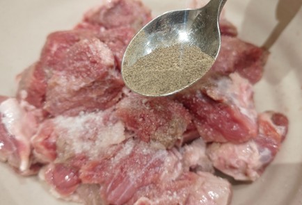 Фото шага рецепта Жаркое из говядины в рукаве 191053 шаг 5  