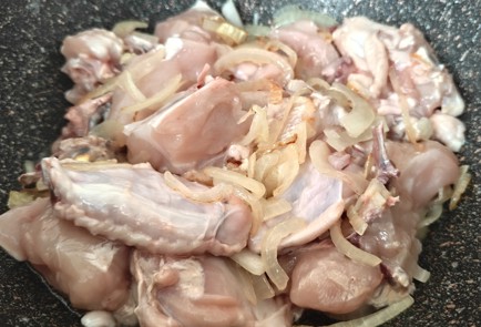 Фото шага рецепта Жаркое из курицы в казане 191134 шаг 4  