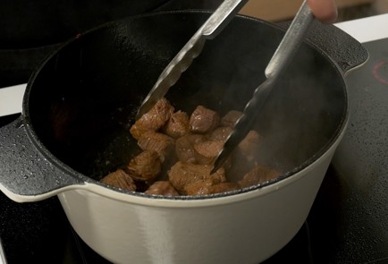 Фото шага рецепта Жаркое с говядиной 139912 шаг 1  